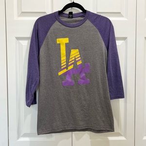 5 for $25! District Made LA Lakers Basketball T-shirt Small